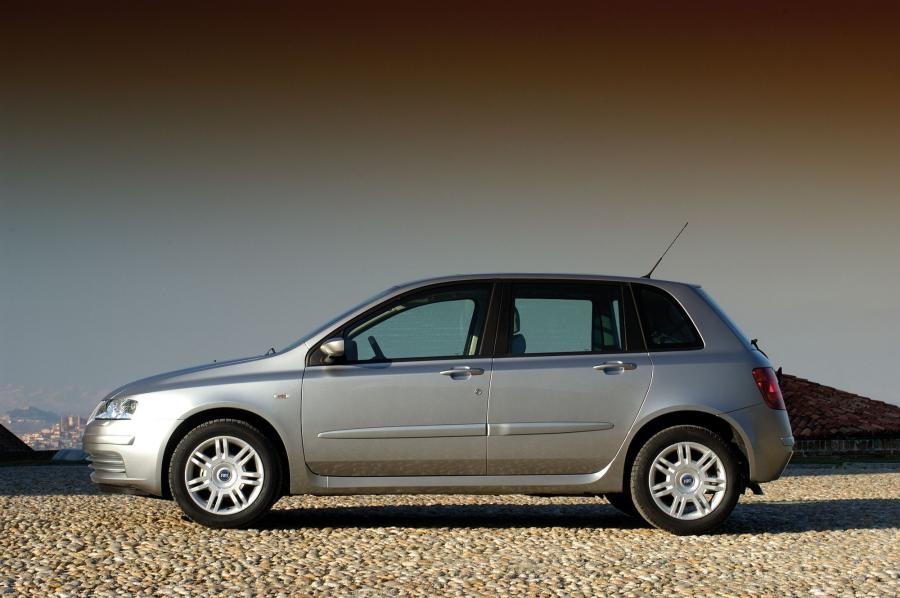  Fiat Stilo 2002 года  (фото 61 из 177)